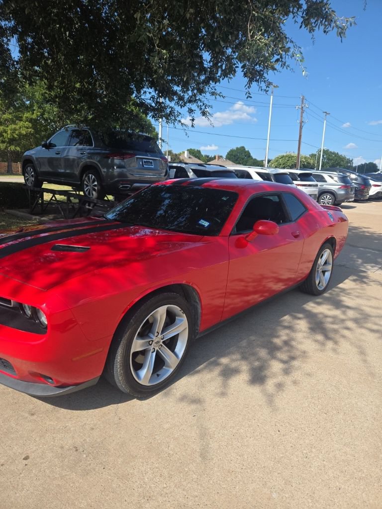 Used 2018 Dodge Challenger SXT w/ Super Sport Group (SS/T) RWD image 2