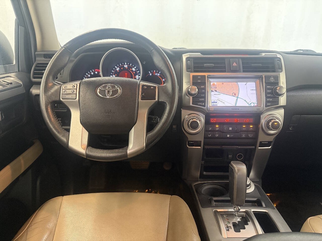 Used 2012 Toyota 4Runner Limited AWD/4WD image 13