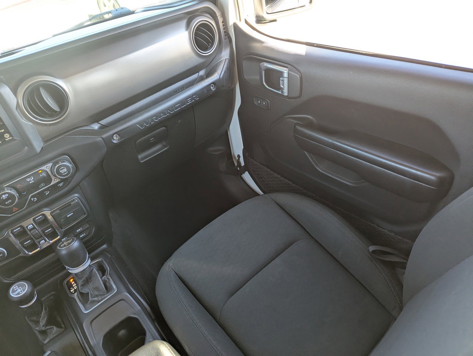 Used 2020 Jeep Wrangler Unlimited Sport image 19