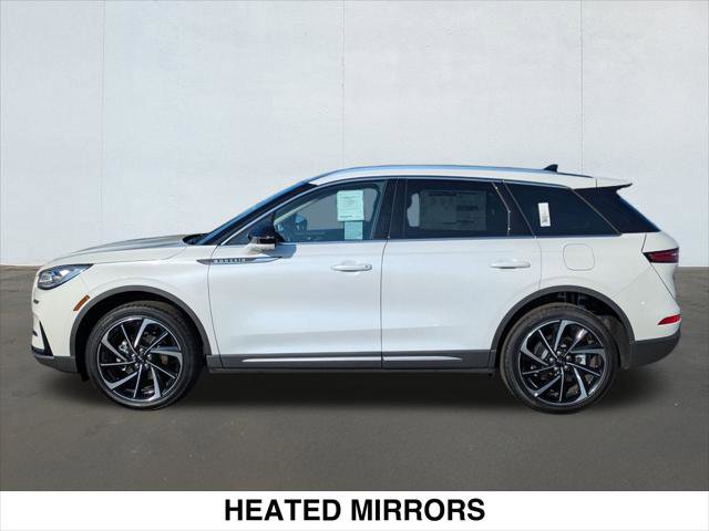 New 2024 Lincoln Corsair Reserve w/ Equipment Group 201A image 3