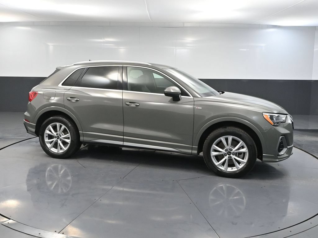 Used 2022 Audi Q3 2.0T Premium AWD/4WD image 4