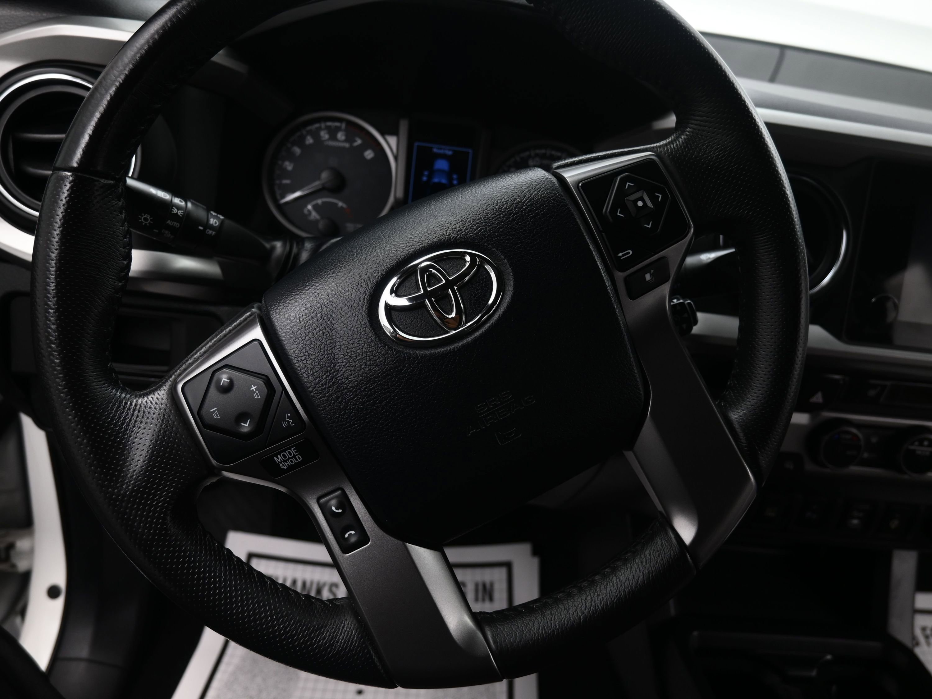 Used 2017 Toyota Tacoma Limited w/ Tow Package AWD/4WD image 24
