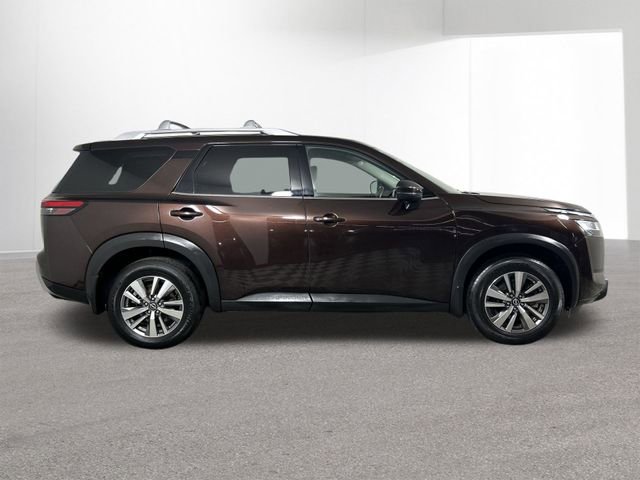 Used 2022 Nissan Pathfinder SL image 5