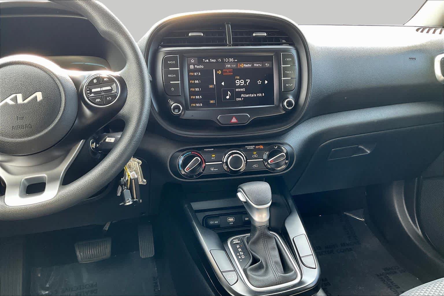 Used 2025 Kia Soul LX w/ LX Technology Package FWD image 7