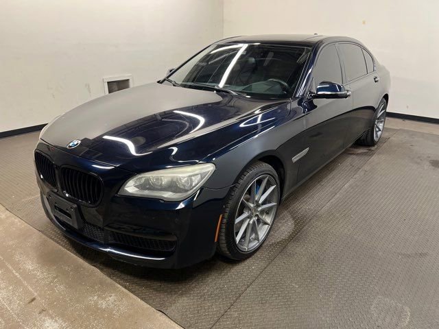 Used 2013 BMW 750Li image 3