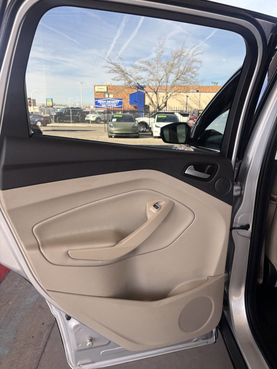 Used 2018 Ford Escape Titanium w/ Ford Safe & Smart Package image 21