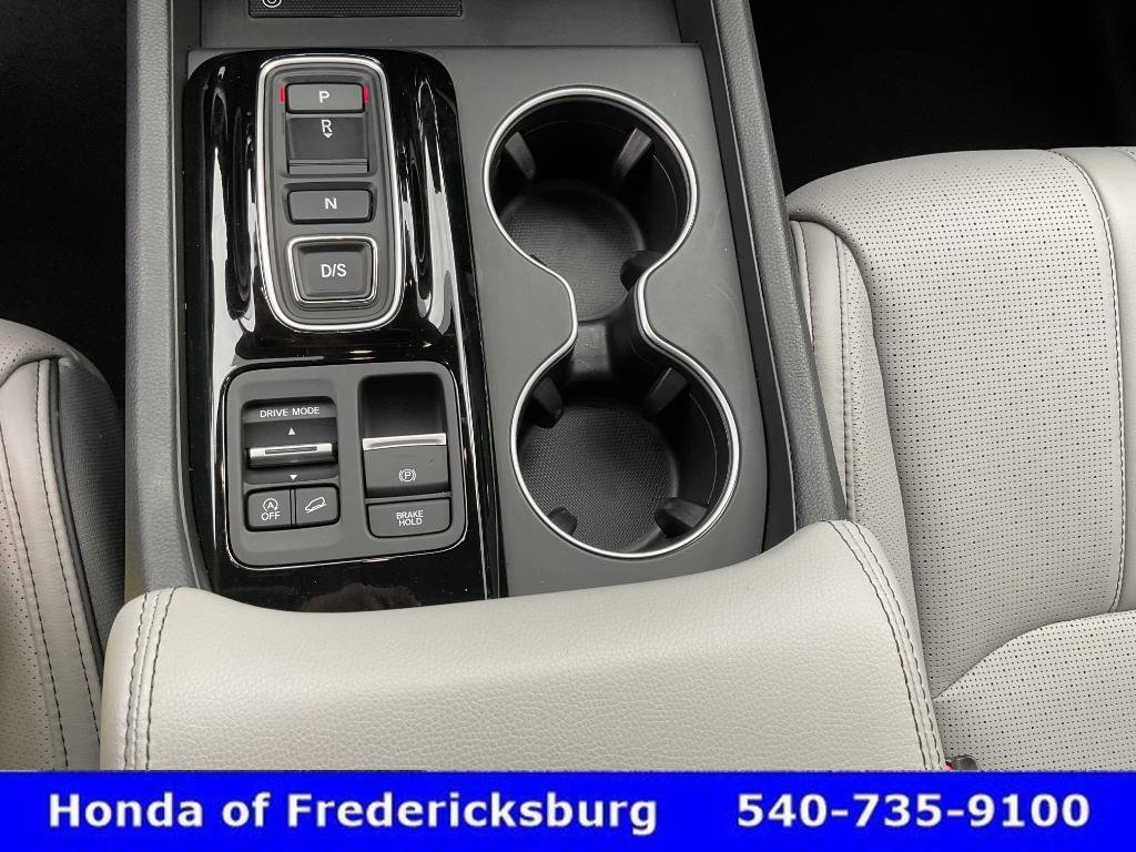 Used 2025 Honda Pilot Elite image 37