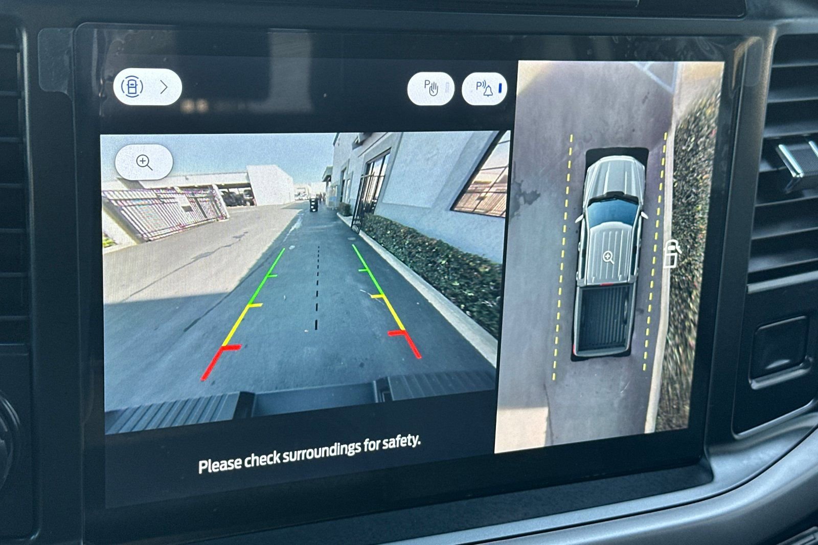 Used 2025 Ford F150 XLT w/ Equipment Group 302A MID image 19