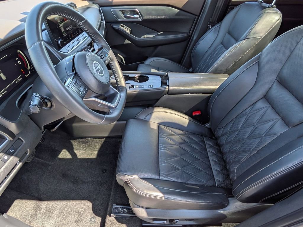 Used 2021 Nissan Rogue Platinum FWD image 11