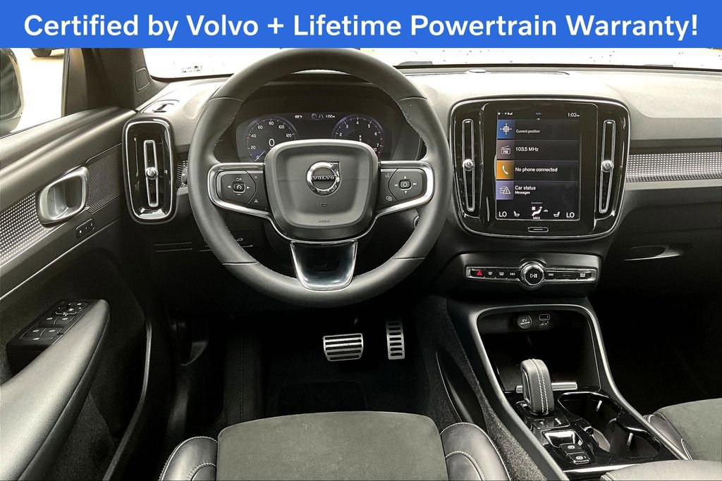 Used 2022 Volvo XC40 T5 R-Design image 7
