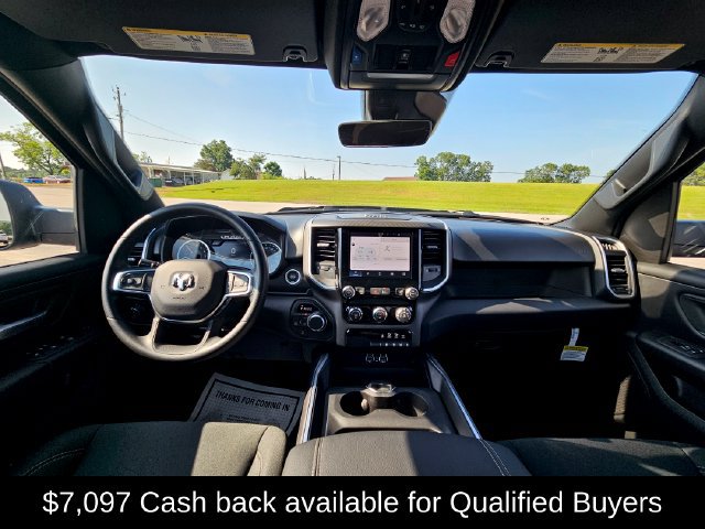New 2026 RAM 1500 Express AWD/4WD image 12