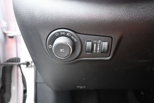 Used 2025 Jeep Compass Limited AWD/4WD image 30