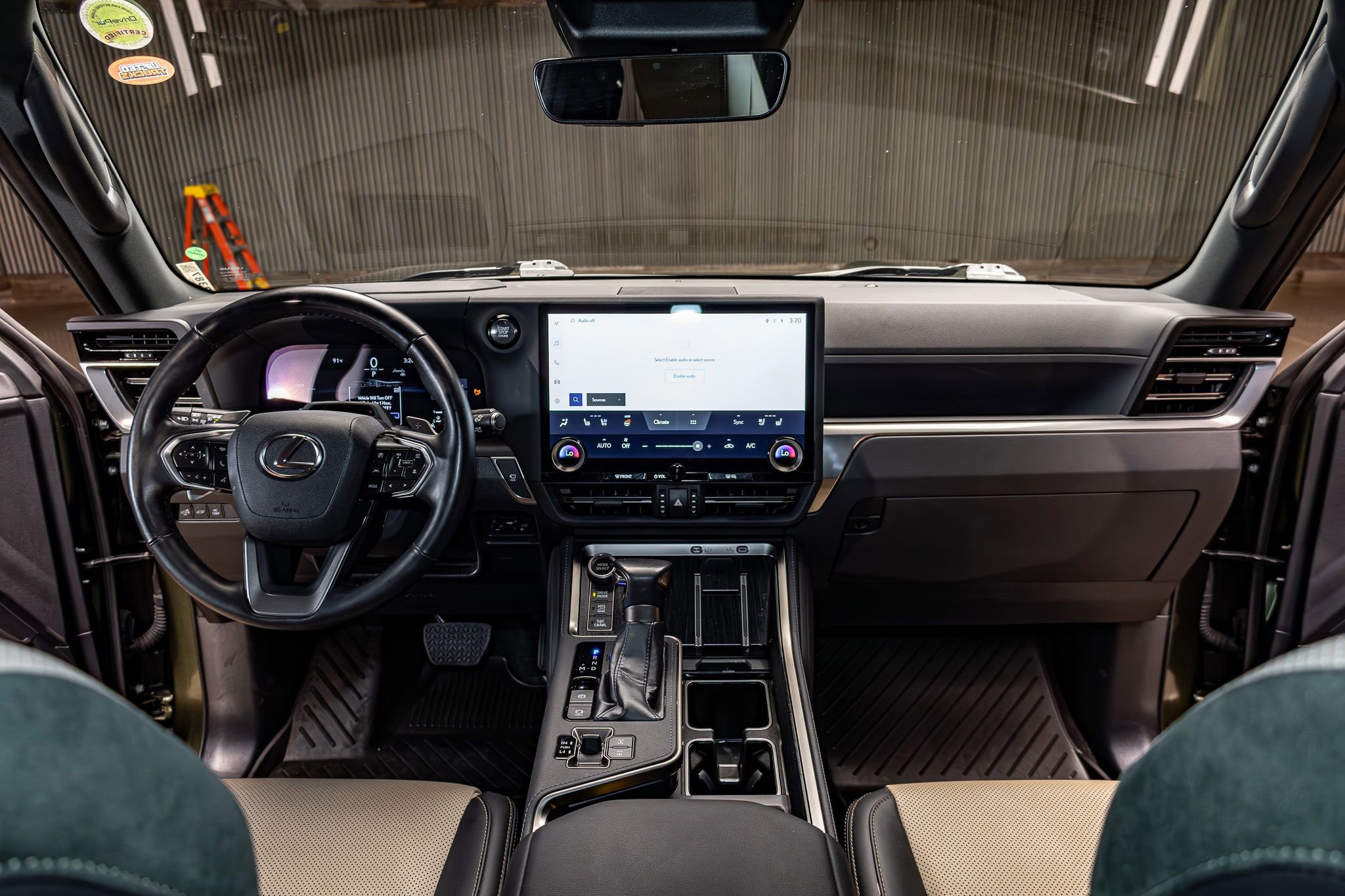 Used 2024 Lexus GX 550 image 15