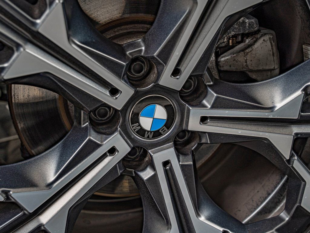 Certified 2025 BMW 230i xDrive Coupe w/ Premium Package image 8