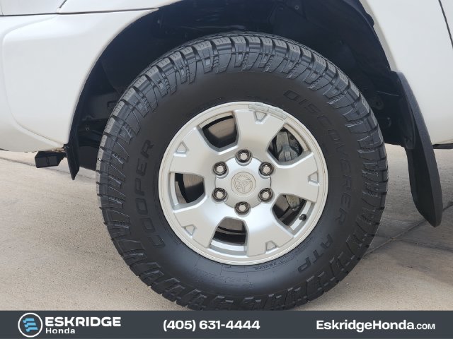 Used 2015 Toyota Tacoma 4x4 Access Cab V6 w/ TRD Off-Road Package image 13