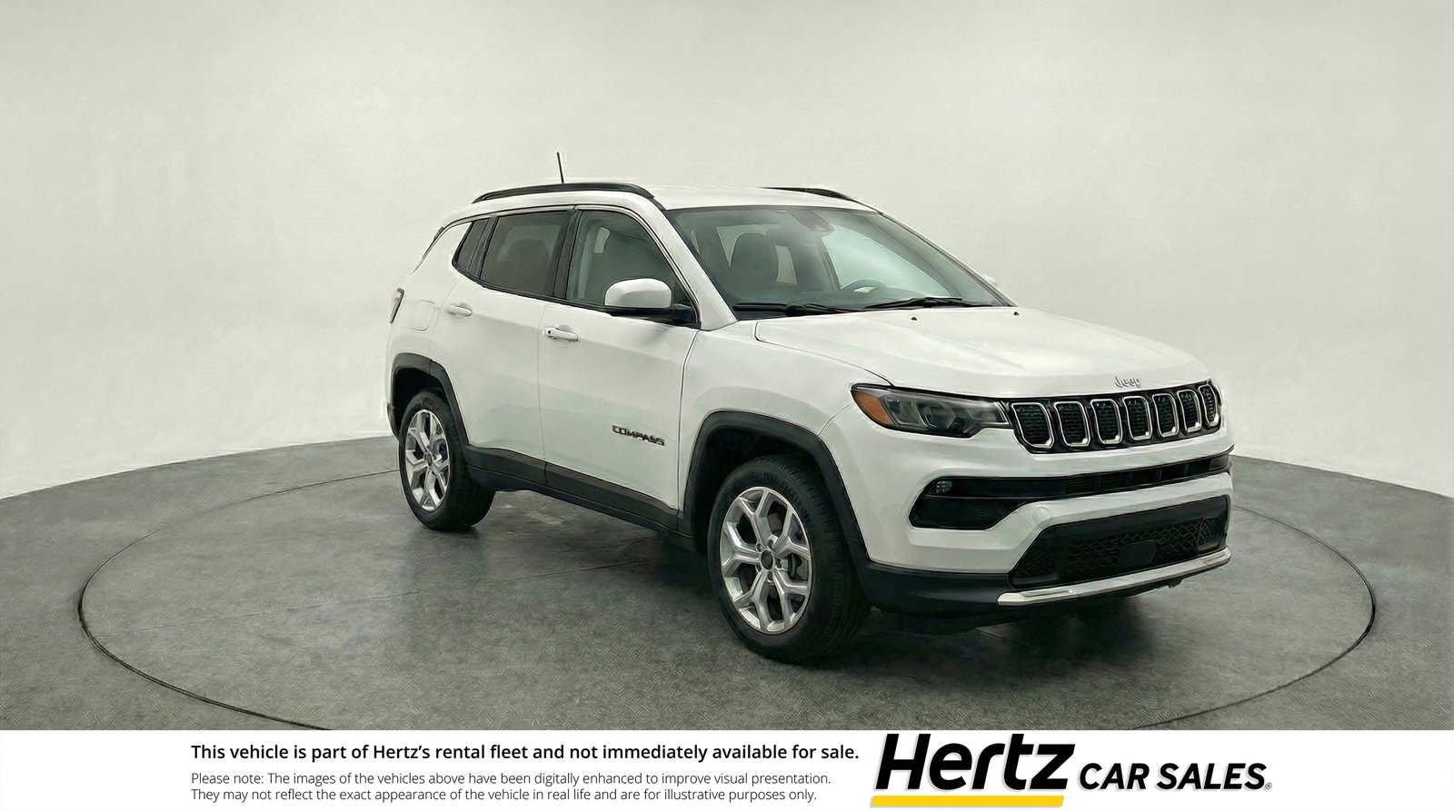 Used 2025 Jeep Compass Latitude image 1