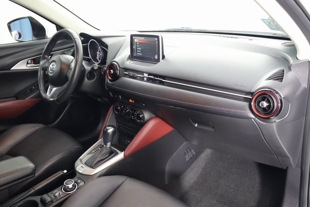 Used 2017 MAZDA CX-3 Touring FWD image 9