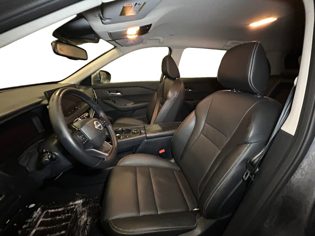 Used 2026 Nissan Rogue SL image 10