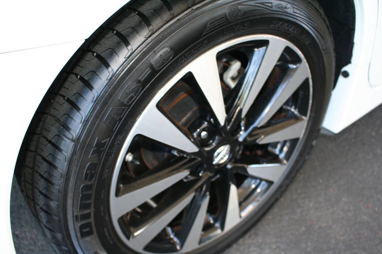 Used 2018 Nissan Altima 2.5 SL FWD image 11