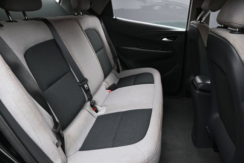 Used 2018 Chevrolet Bolt LT FWD image 30