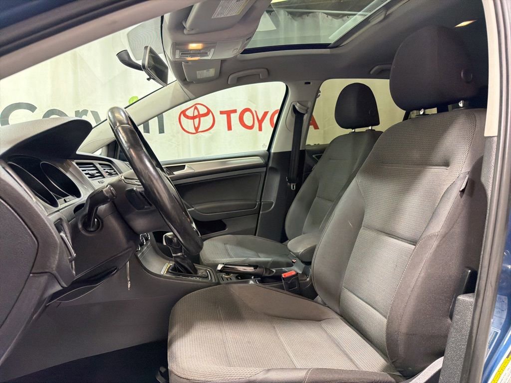 Used 2016 Volkswagen Golf S FWD image 23
