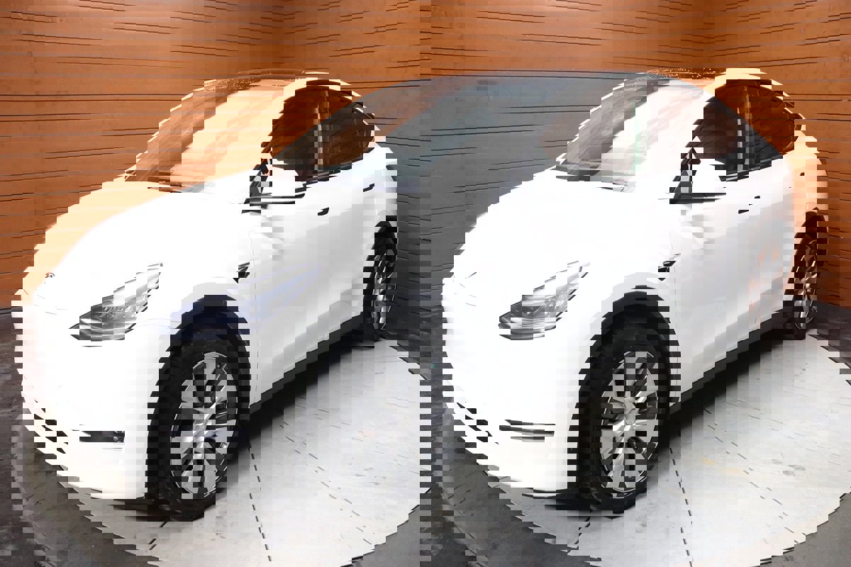 Used 2023 Tesla Model Y Long Range image 7