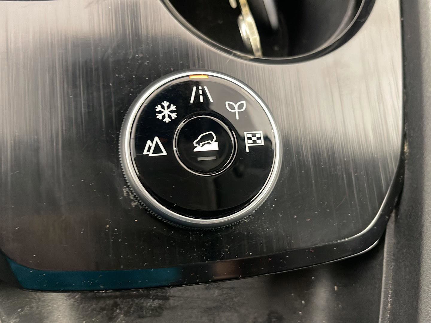 Used 2025 Nissan Rogue SV image 18