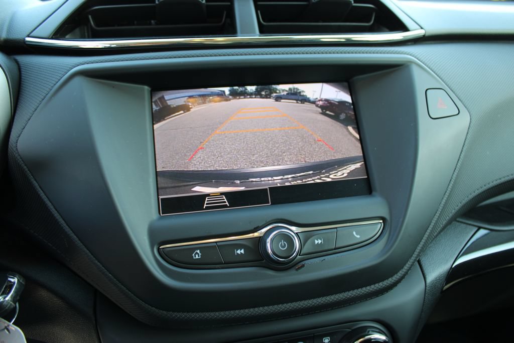 Used 2023 Chevrolet TrailBlazer LS FWD image 16