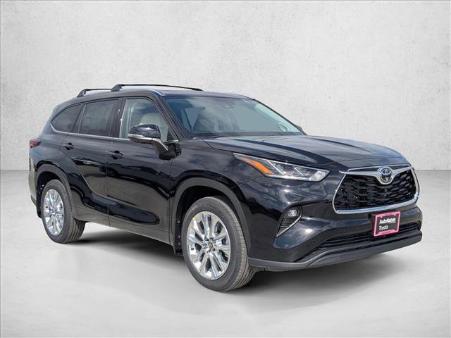 New 2025 Toyota Highlander Limited image 7