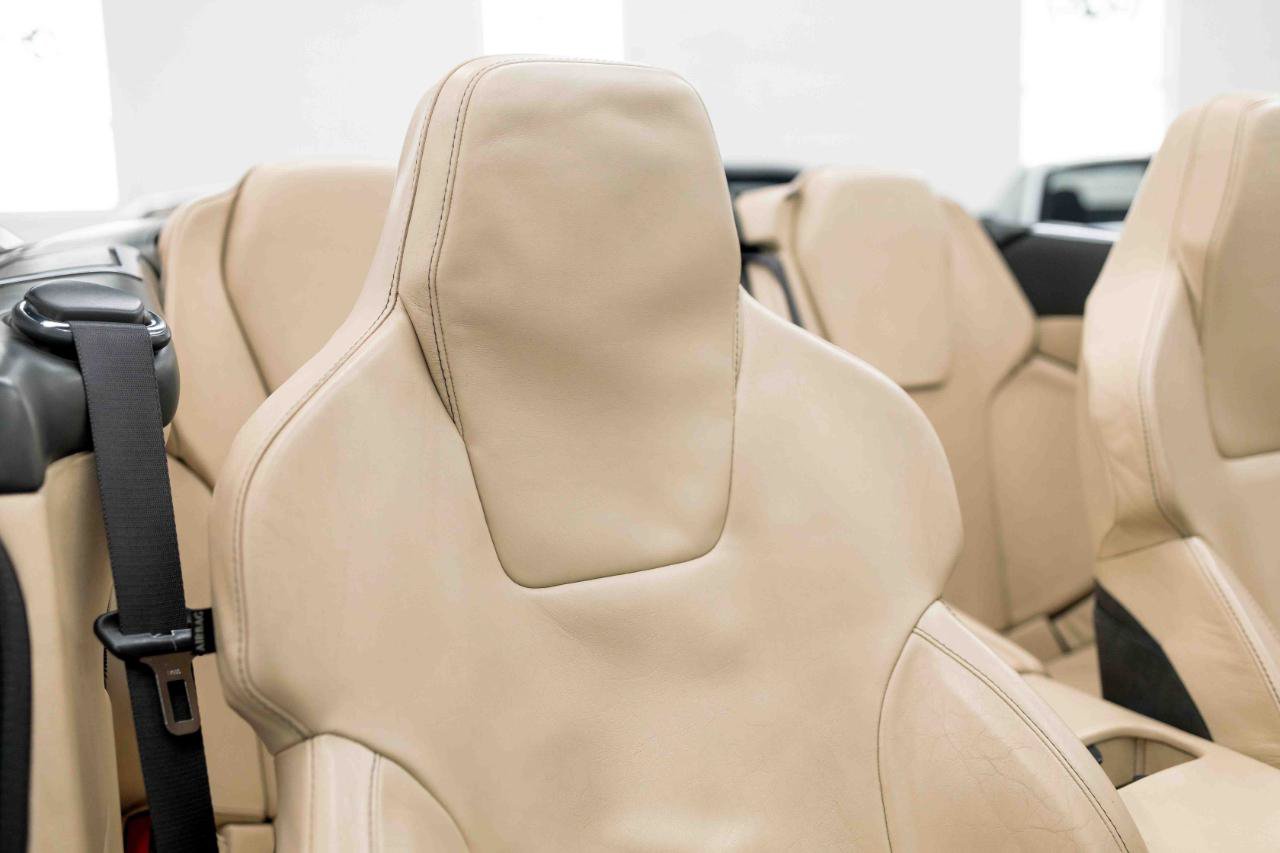 Used 2006 Aston Martin DB9 Volante RWD image 85