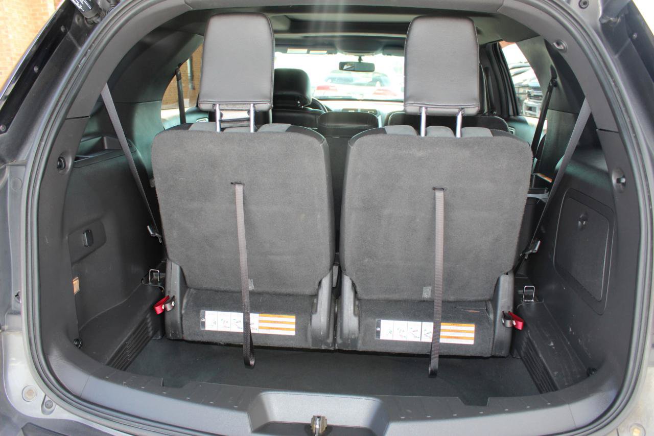Used 2015 Ford Explorer XLT w/ Equipment Group 202A AWD/4WD image 20