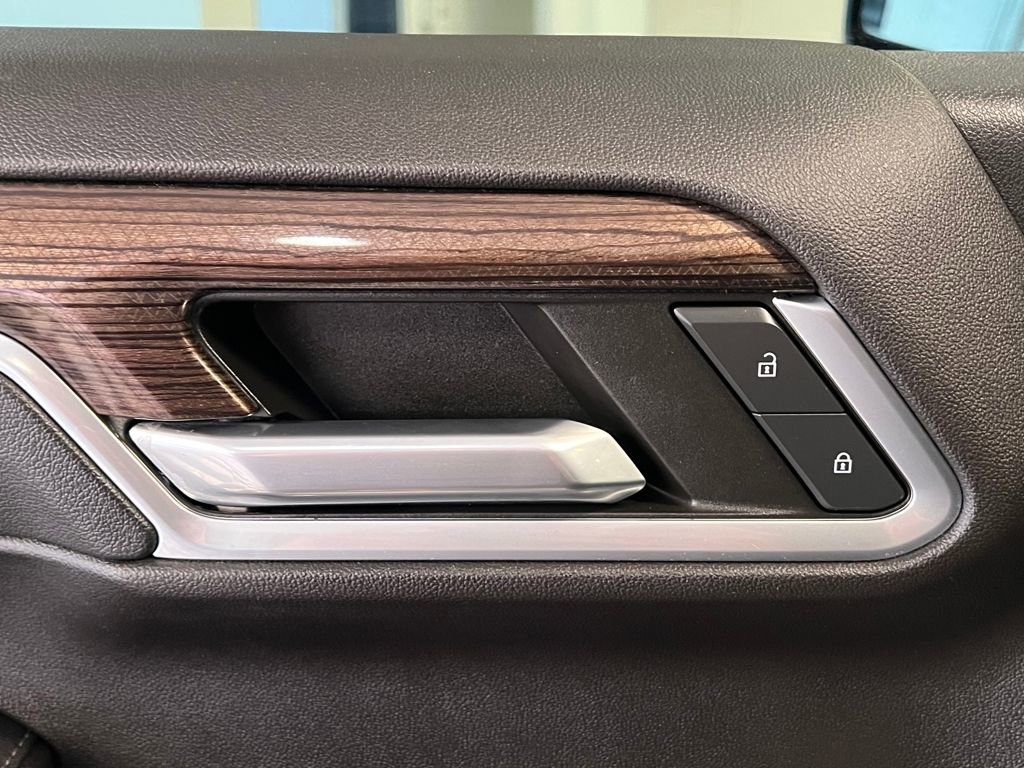 Used 2022 Chevrolet Silverado 1500 LT image 32