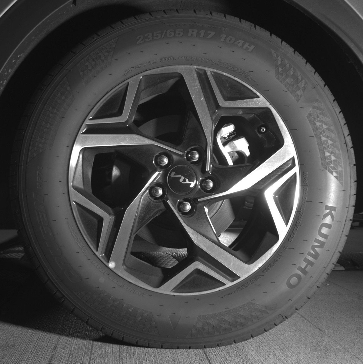 Used 2025 Kia Sportage LX image 14