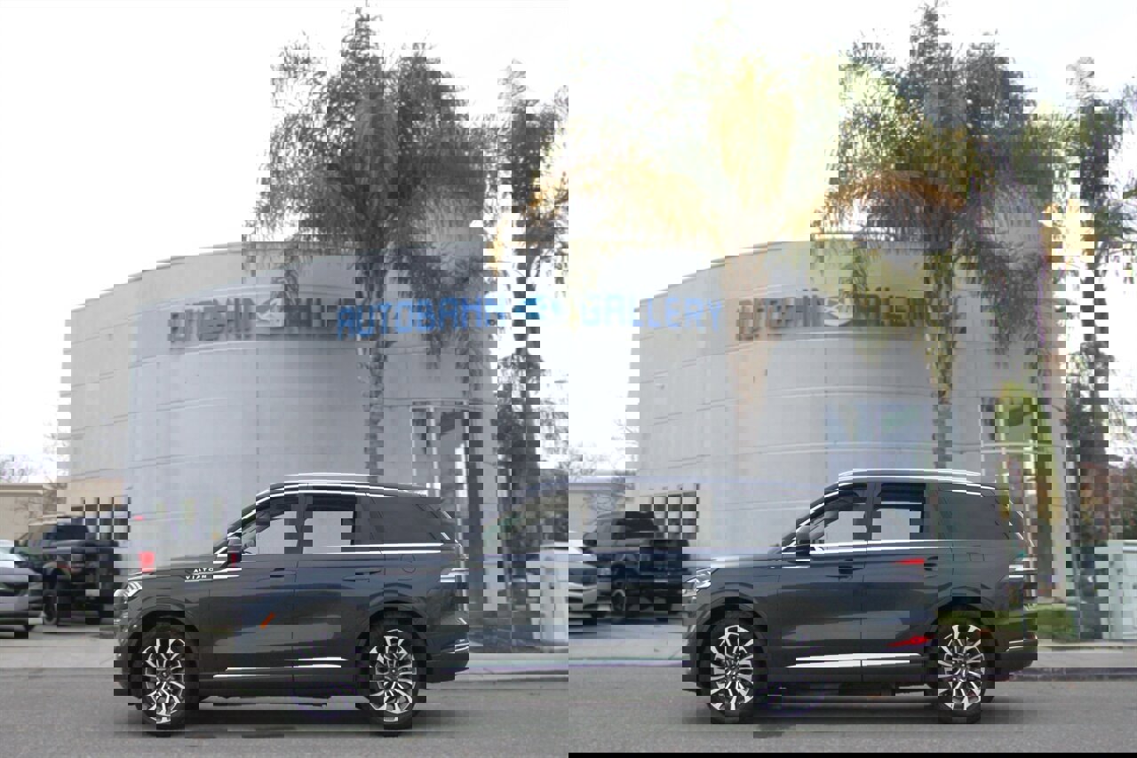 Used 2022 Lincoln Aviator Reserve image 5