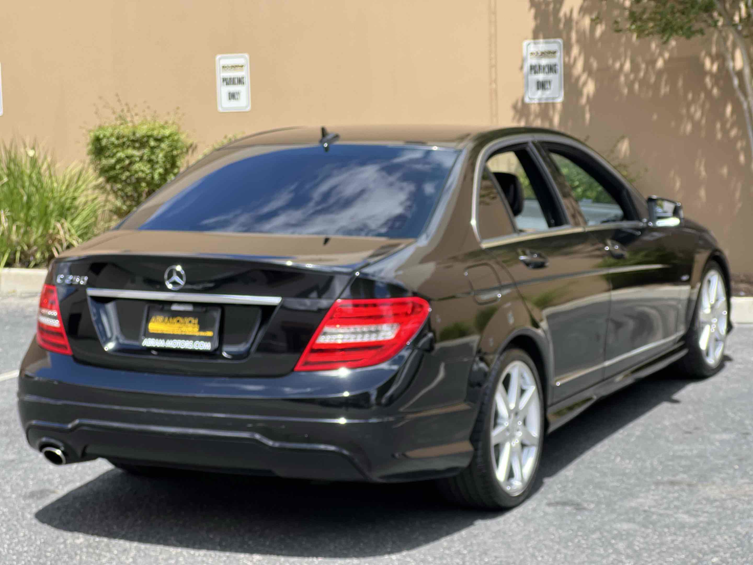 Used 2012 Mercedes-Benz C 250 Sedan image 24