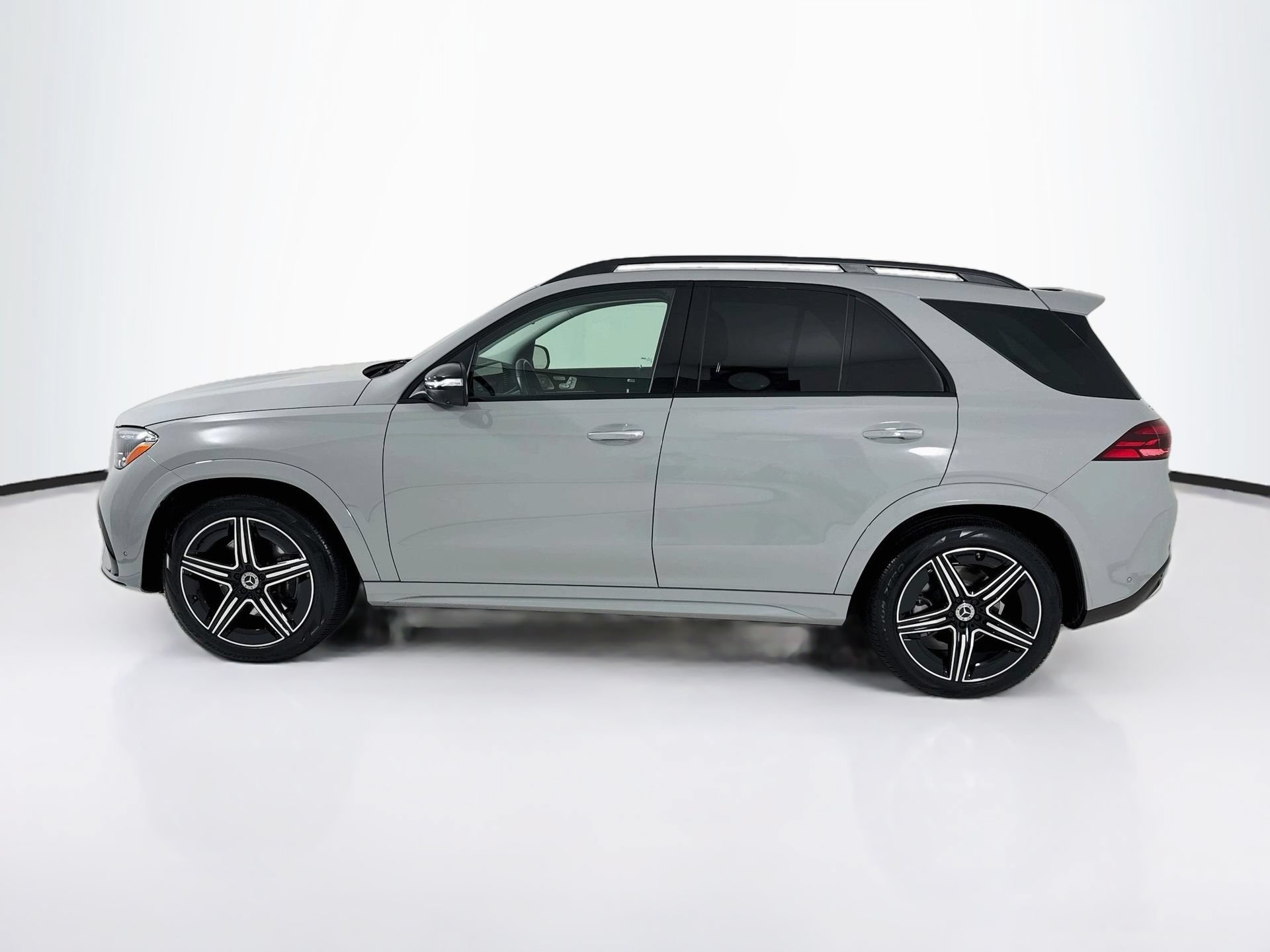 Certified 2025 Mercedes-Benz GLE 350 4MATIC image 5