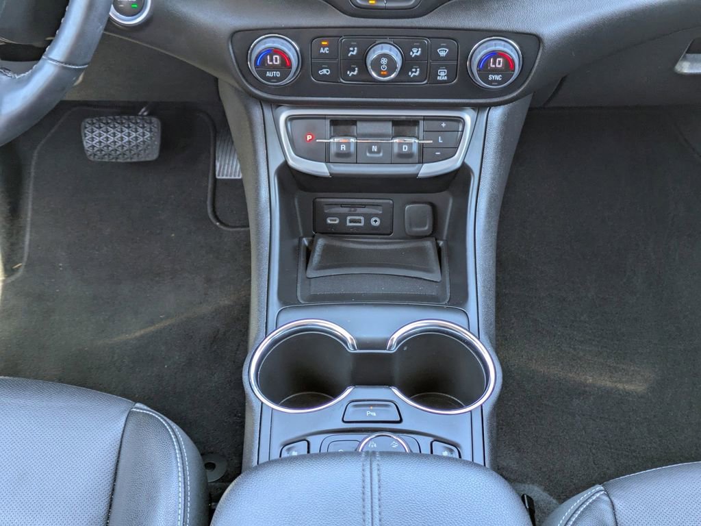 Used 2024 GMC Terrain SLT w/ Infotainment Package II image 20