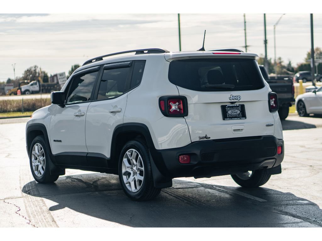 Used 2018 Jeep Renegade Latitude w/ Popular Equipment Group image 3
