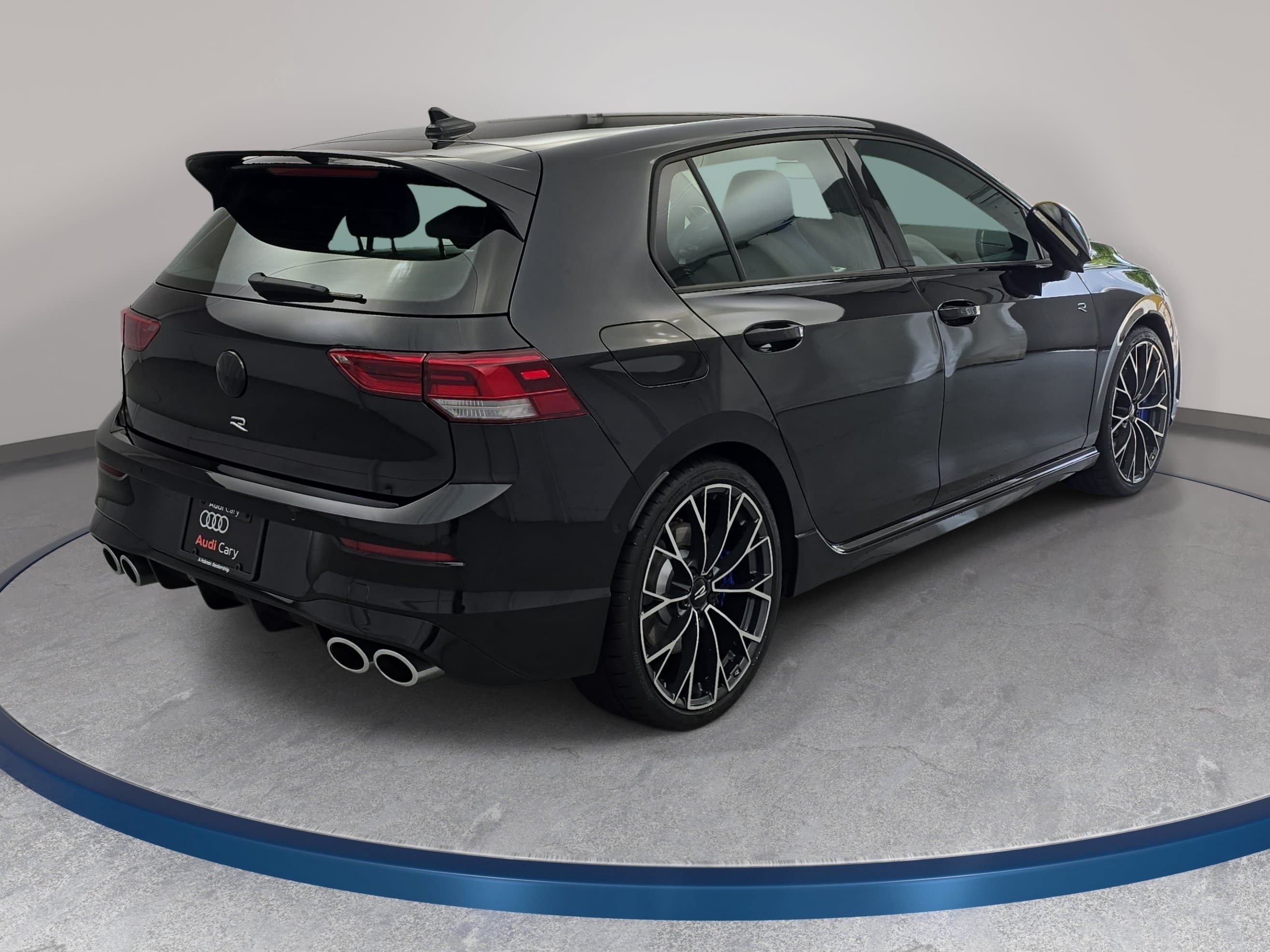 Used 2026 Volkswagen Golf AWD/4WD image 5