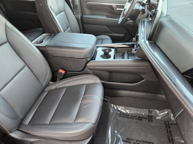 Used 2025 Chevrolet Suburban RST w/ RST Capability Package AWD/4WD image 20