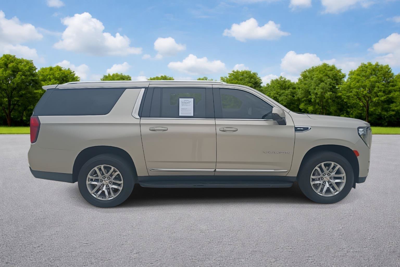 Used 2023 GMC Yukon XL SLT w/ LPO, Floor Liner Package RWD image 8