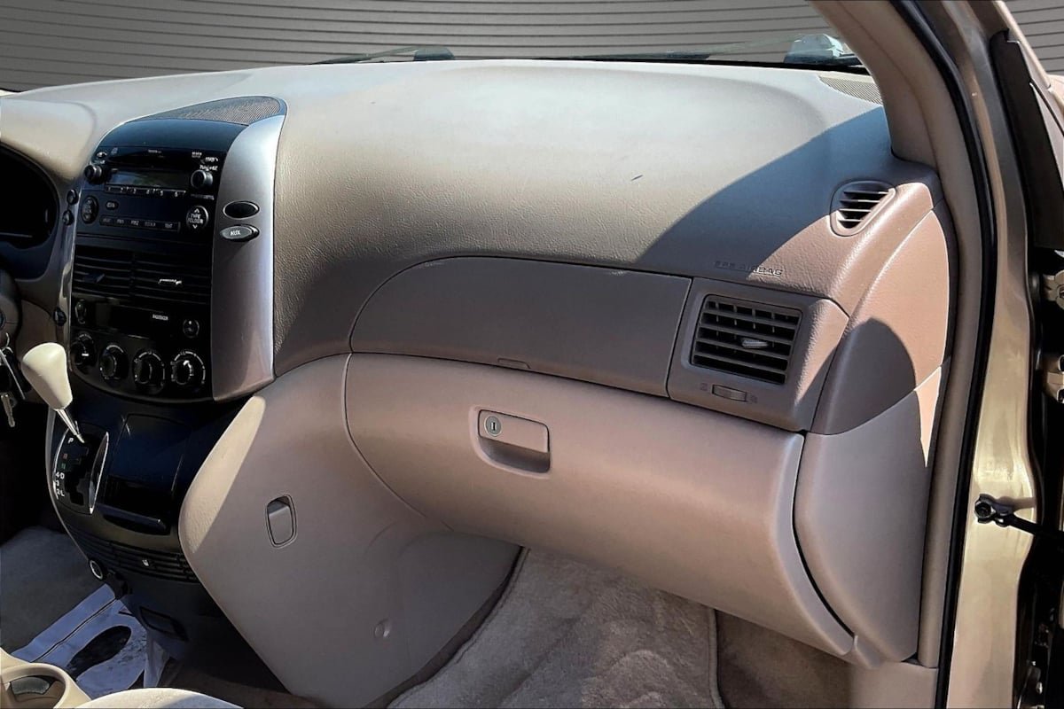 Used 2008 Toyota Sienna LE FWD image 25
