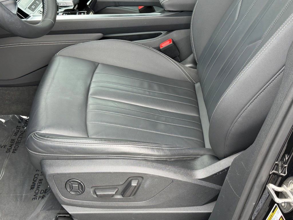 Certified 2022 Audi e-tron Premium image 24