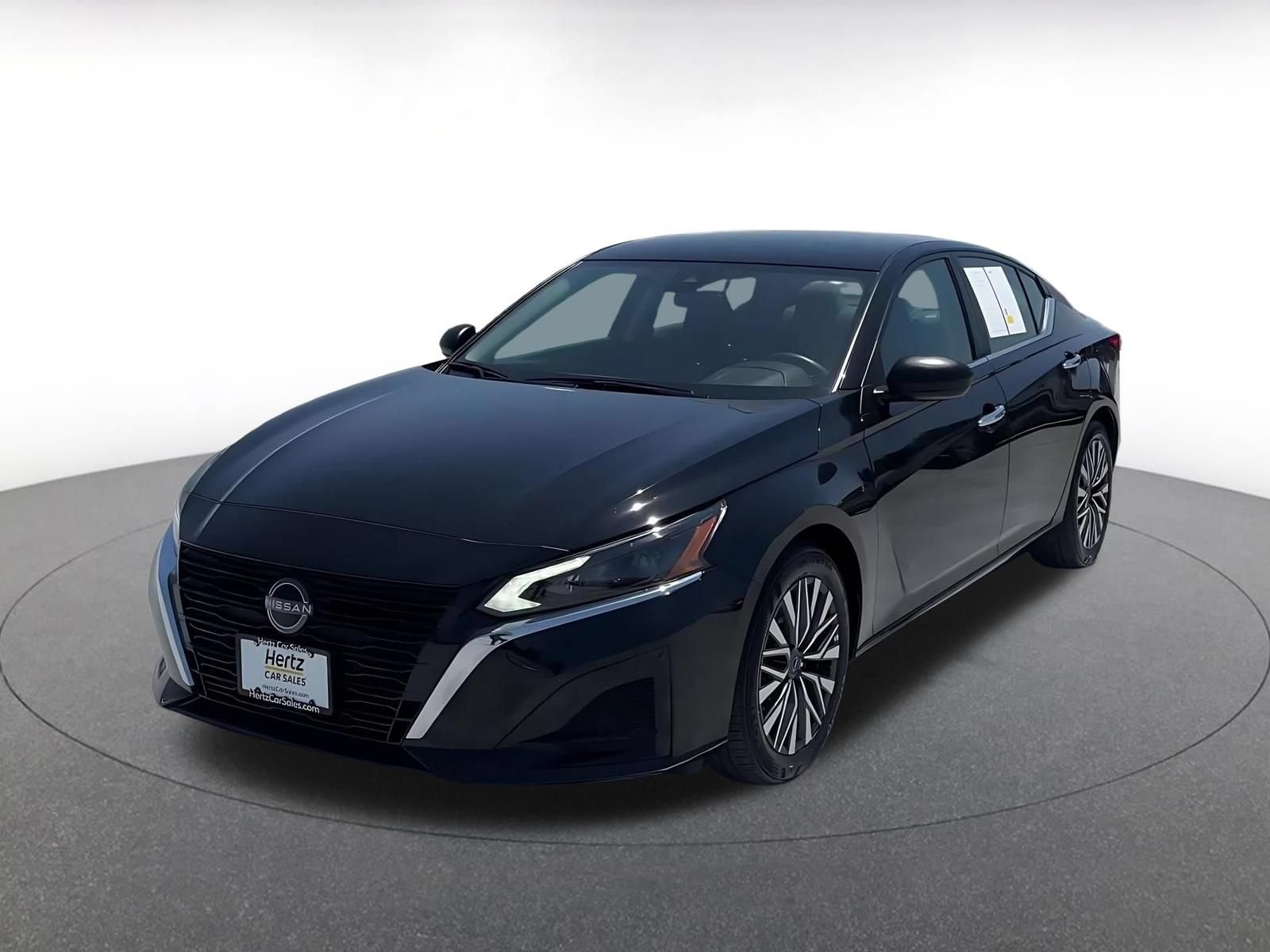 Used 2025 Nissan Altima 2.5 SV FWD image 6