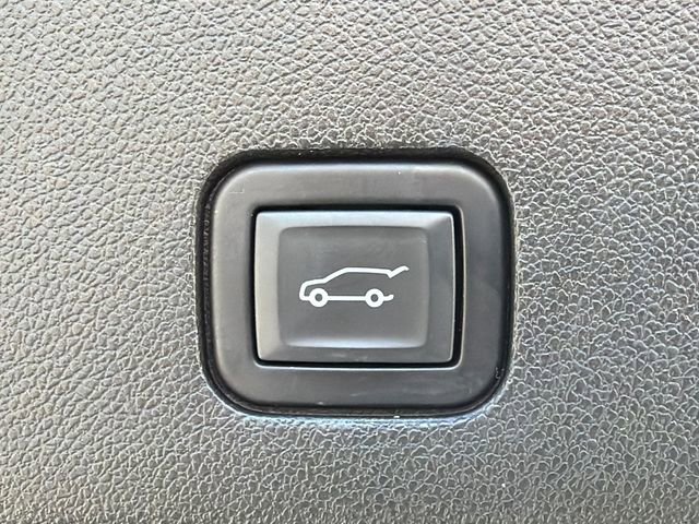 Used 2022 Cadillac XT6 Premium Luxury image 19