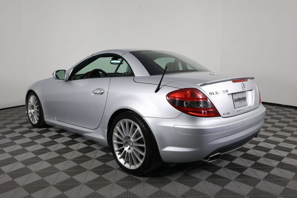 Used 2010 Mercedes-Benz SLK 350 image 6