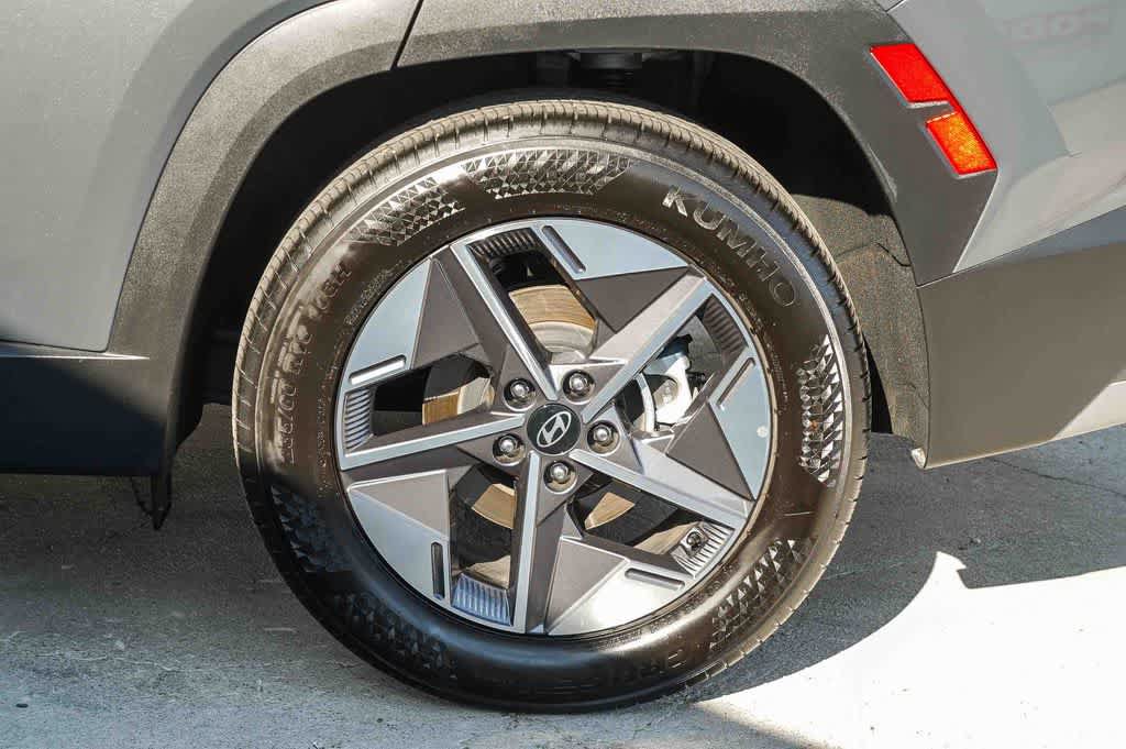 Used 2026 Hyundai Tucson SEL FWD image 11