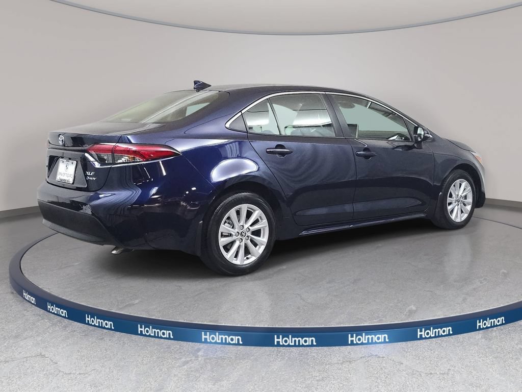 Used 2025 Toyota Corolla XLE FWD image 6