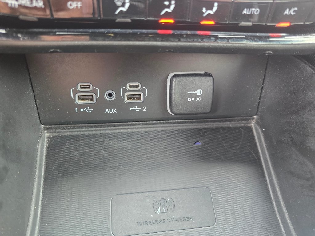 Used 2024 Jeep Grand Cherokee Altitude AWD/4WD image 17