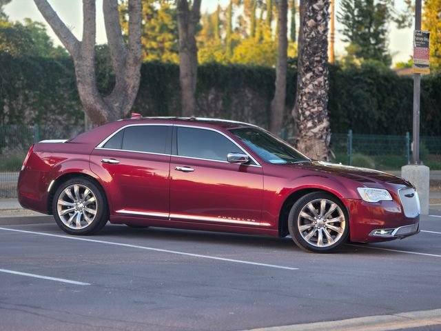 Used 2018 Chrysler 300 Touring w/ Chrome Appearance Package RWD image 4